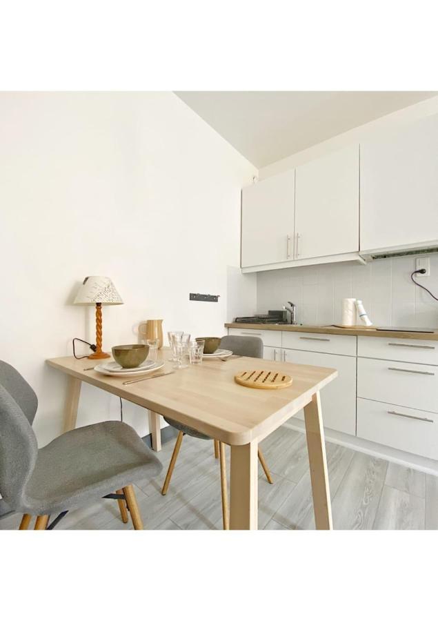 Coup De Coeur Au Pied Du Chateau - Nice Studio Ideally Located Annecy Exterior foto
